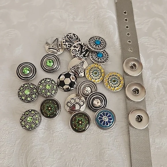 Snap Charms Bracelet. - Picture 13 of 13